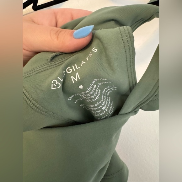 NEW Blogilates Popflex Ruffle Tank Green Size Medium NWOT - Picture 7 of 8